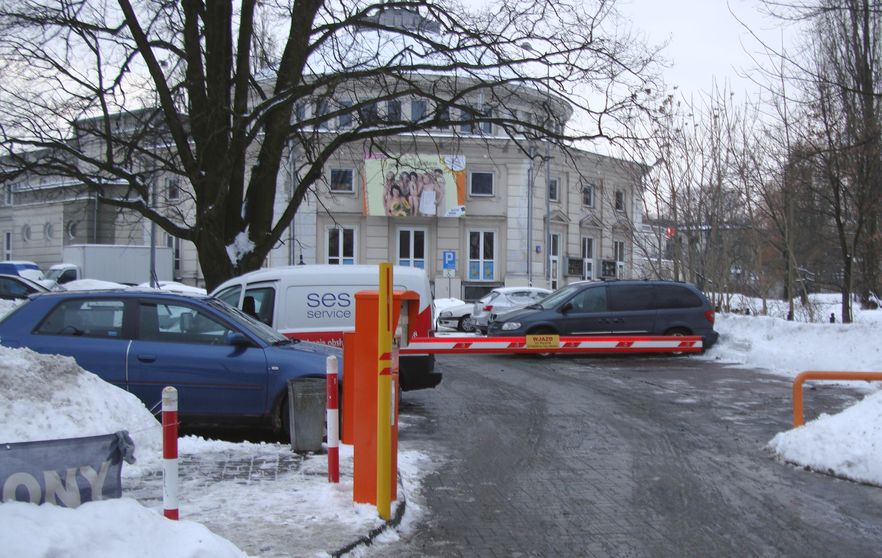parking strzeżony Słowackiego 19a - zima